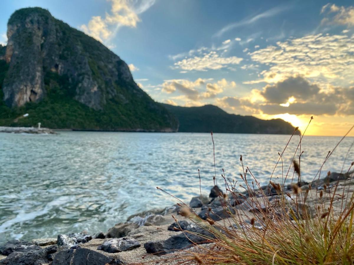 ฟ้าทะลายโจรรีสอร์ท Prachuap Khiri Khan Exterior photo